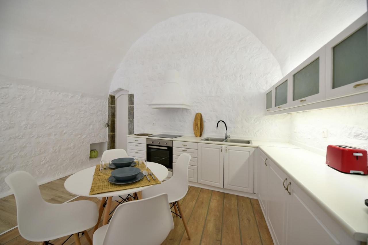 Hydra Hospitality Port Apartment Buitenkant foto